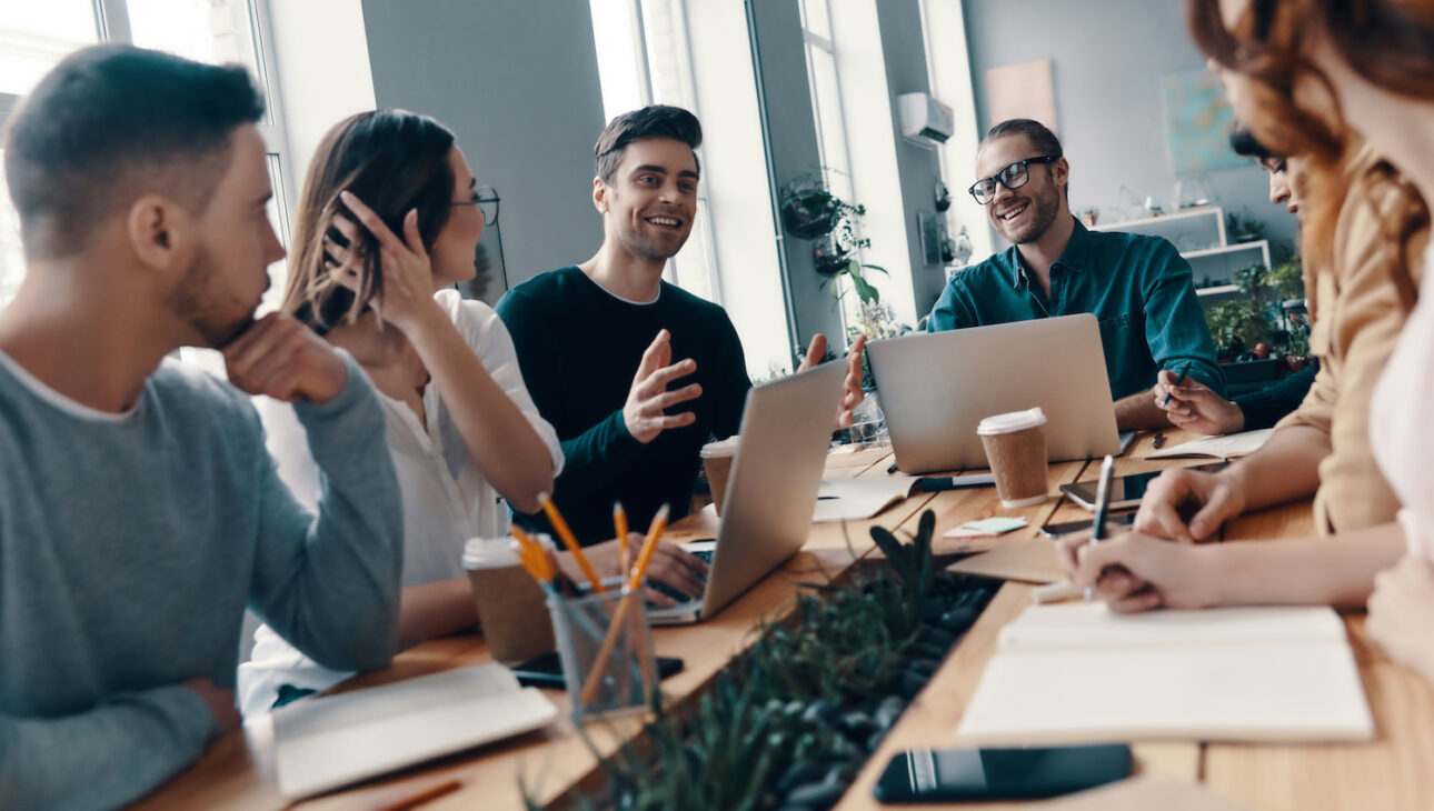 LEAD AND FACILITATE TEAM DEVELOPMENT
